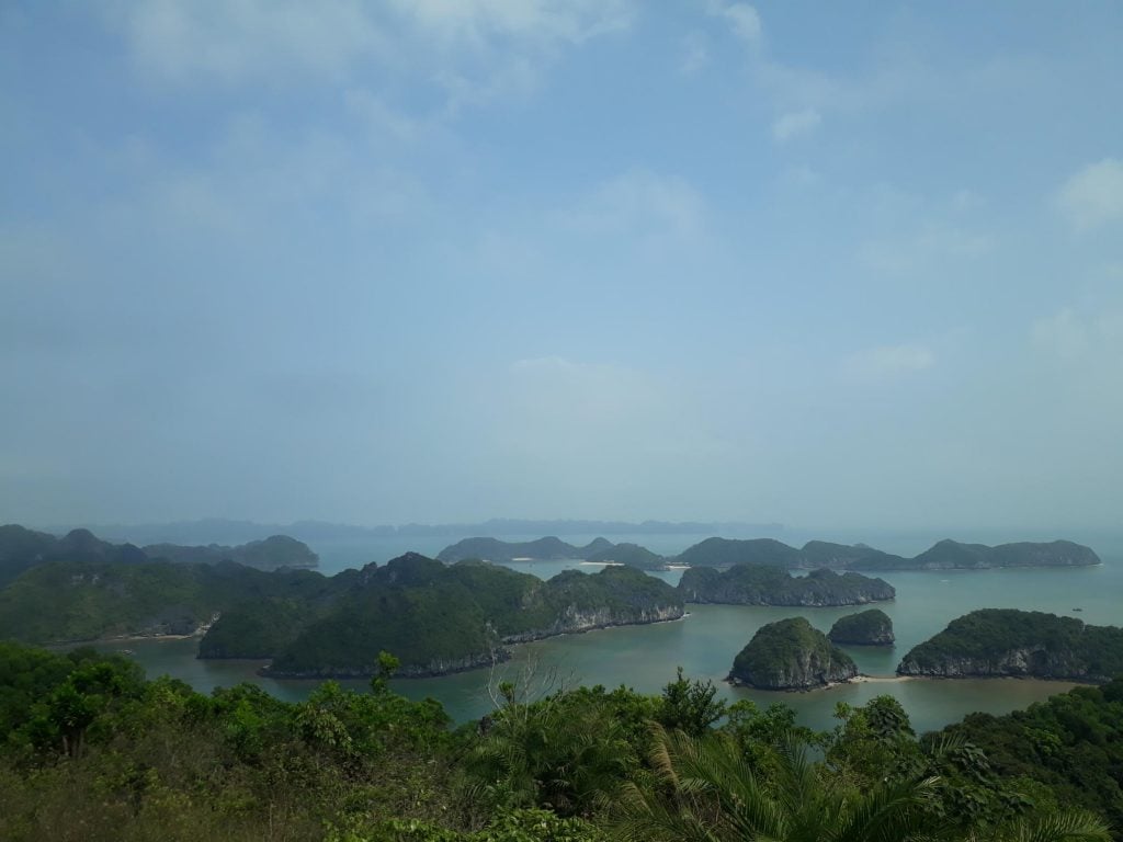 Solo backpacking in Cat Ba HaLong Bay