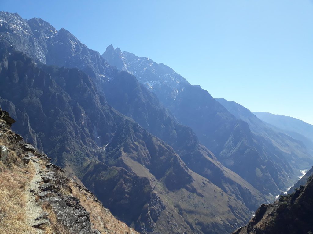 Hiking in Tiger Leaping Gorge China